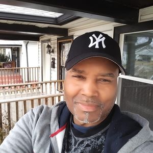 Meet your Posher, Everett